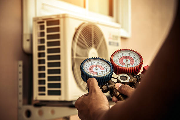 Professional Hvac technician working in Salisbury, NY